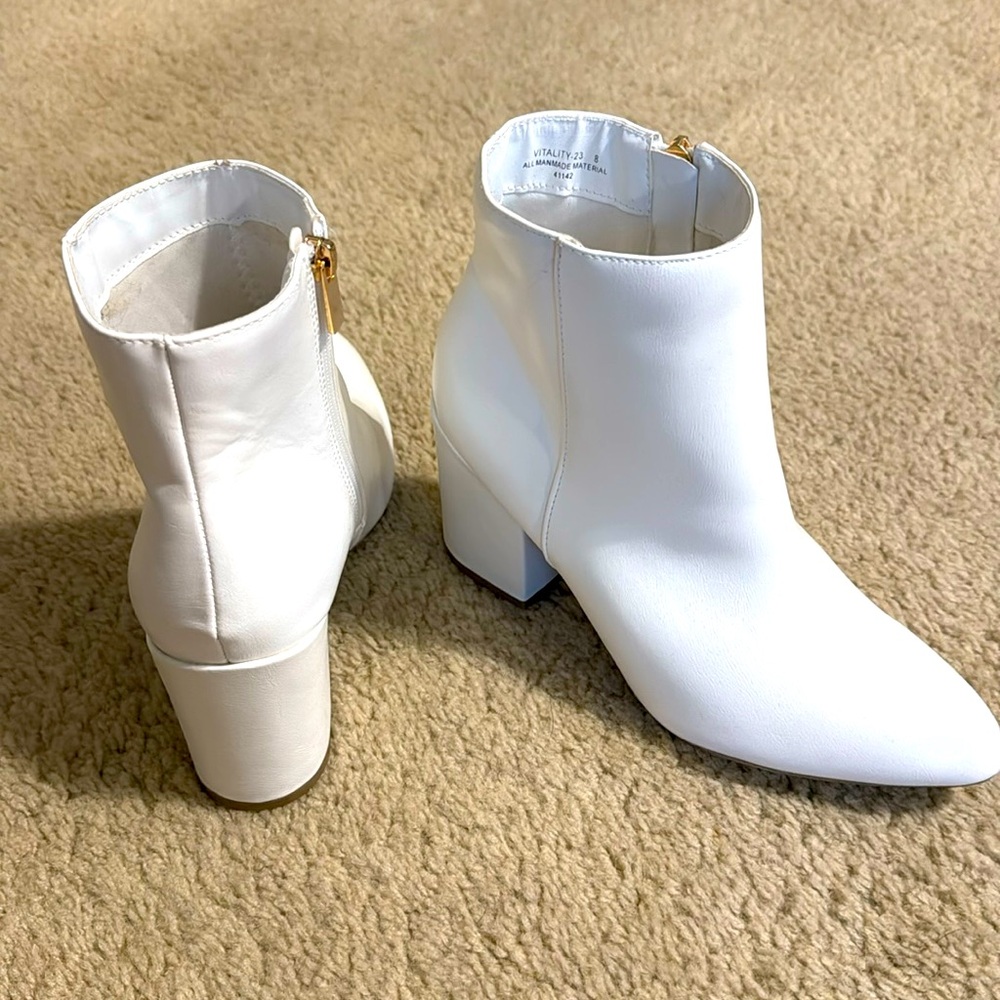 Vitality white ankle boots- never worn
